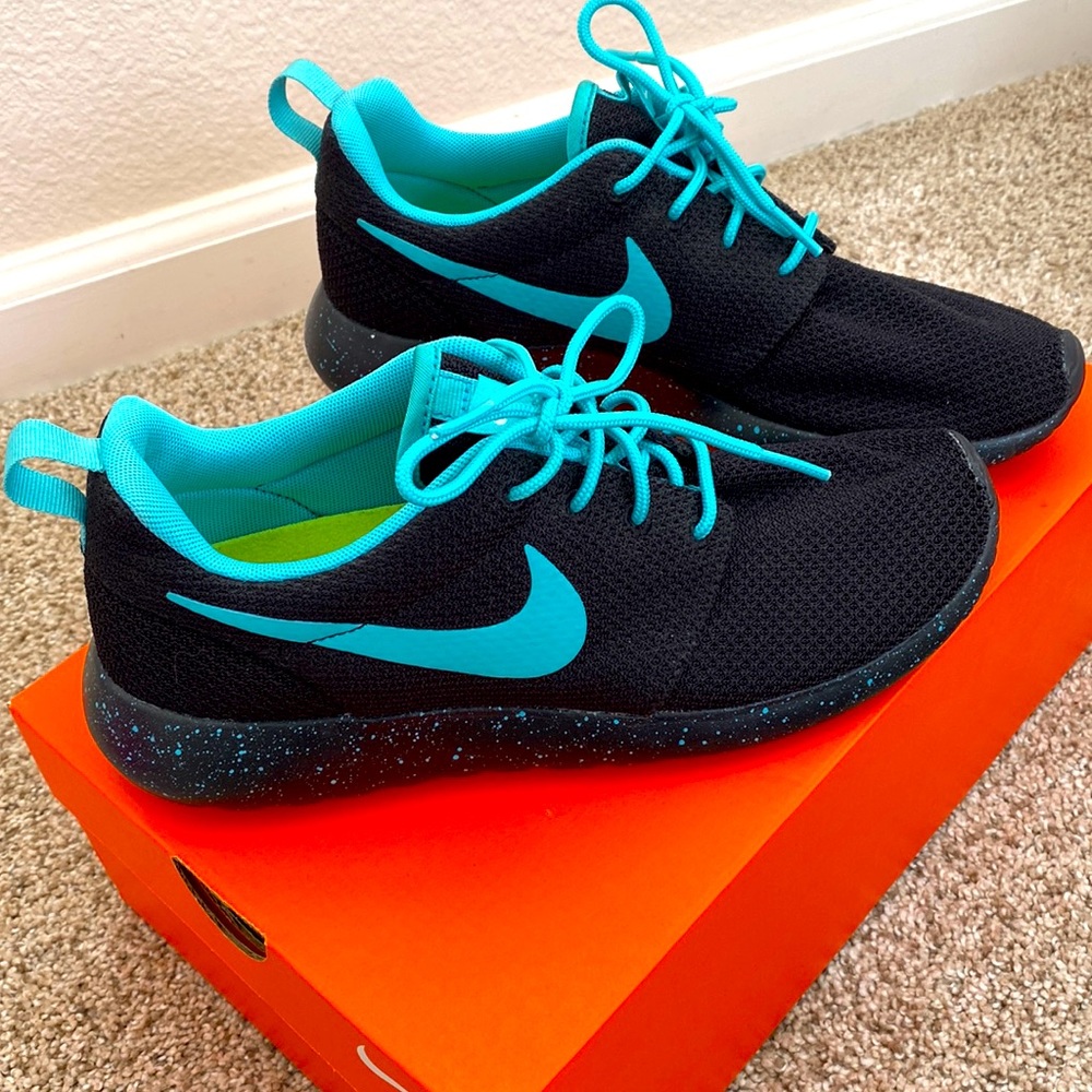 Nike custom Roshe One